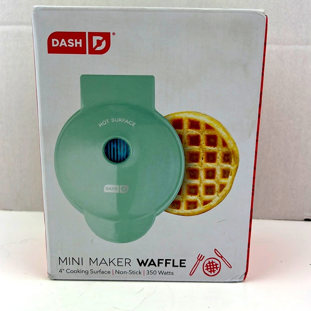 Aqua 4” waffle maker